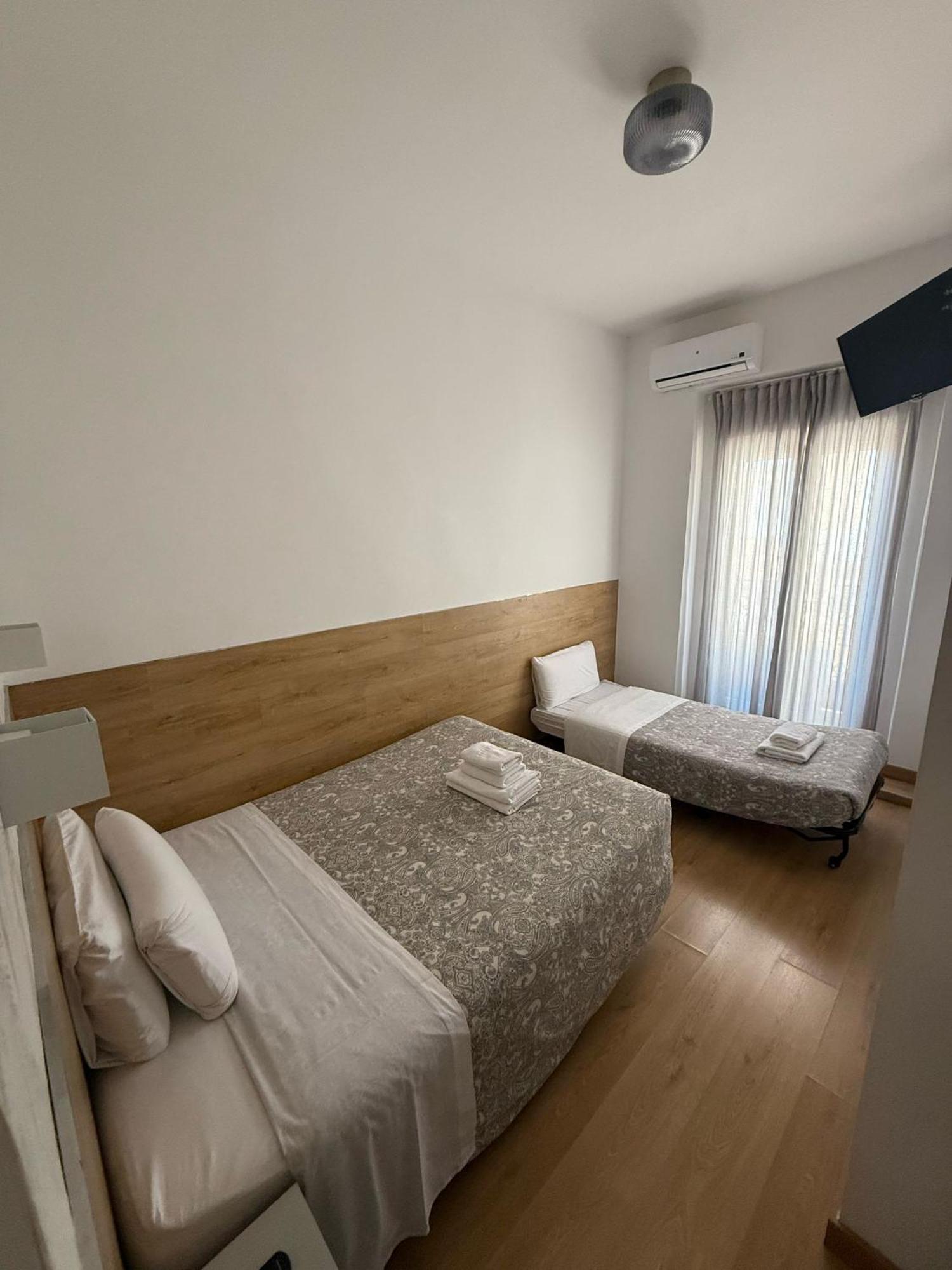 Hostal Esparteros Мадрид Экстерьер фото