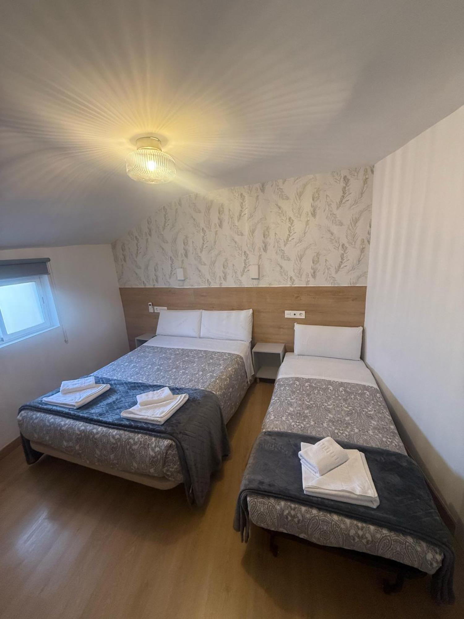 Hostal Esparteros Мадрид Экстерьер фото